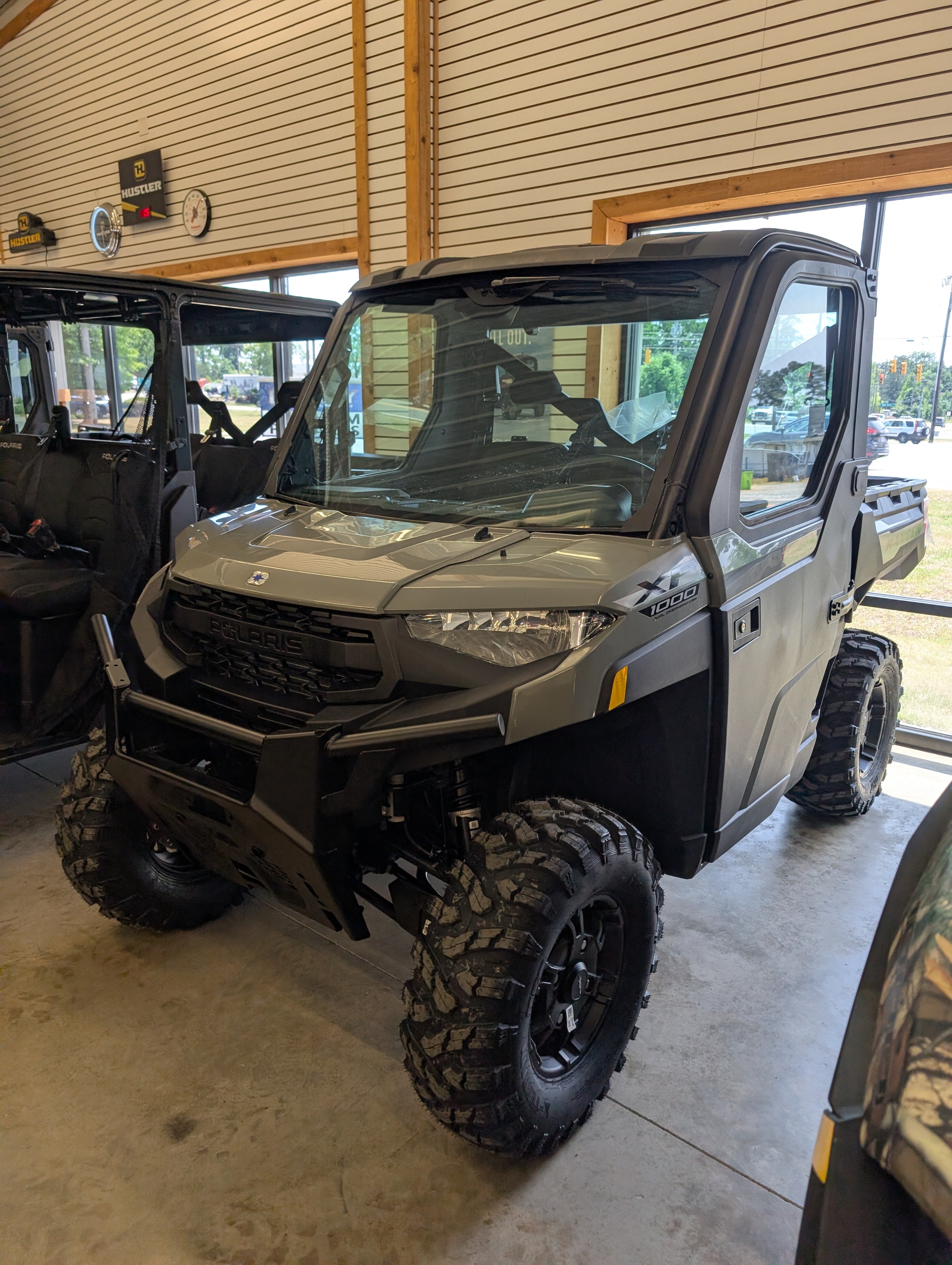 2027 RANGER XP 1000 CAB AVALANCHE GRAY