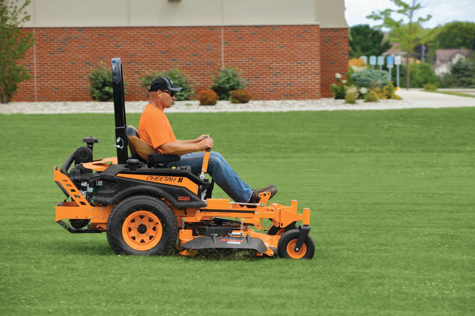 Scag Cheetah II 61" Commercial Zero Turn Mower - 38.5 Hp Kawasaki FX EFI Engine